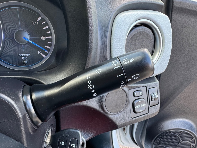 Used Toyota Yaris 2012 for sale - 76040014: Photo 30