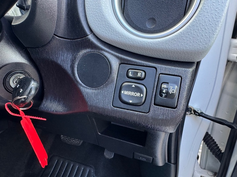 Used Toyota Yaris 2012 for sale - 76040014: Photo 33