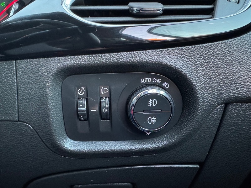 Used Vauxhall Astra 2018 for sale - 77154103: Photo 18