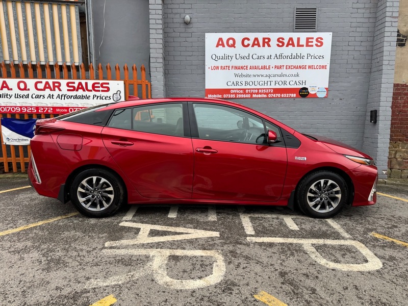 Used Toyota Prius 2017 for sale - 77781181: Photo 8