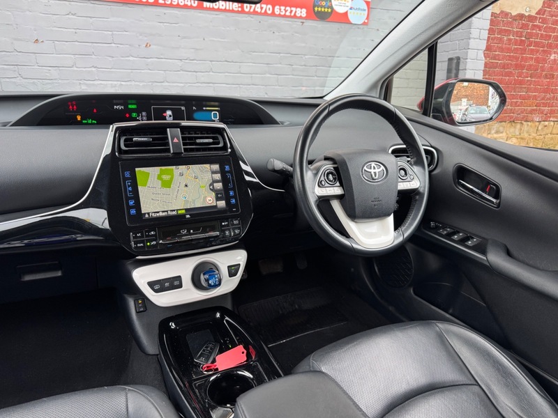 Used Toyota Prius 2017 for sale - 77781181: Photo 9