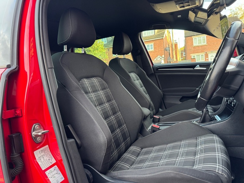 Used Volkswagen Golf 2015 for sale - 76334143: Photo 14