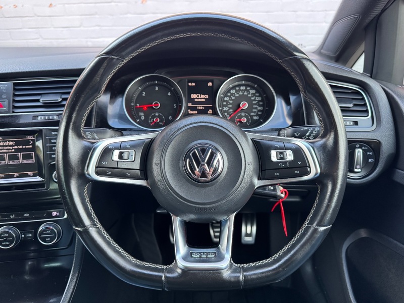 Used Volkswagen Golf 2015 for sale - 76334143: Photo 29