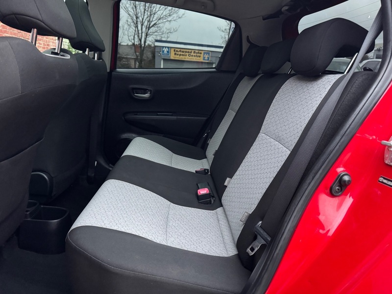 Used Toyota Yaris 2013 for sale - 77027735: Photo 19