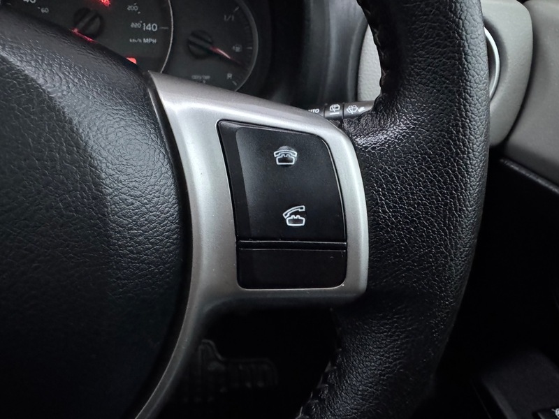 Used Toyota Yaris 2013 for sale - 77027735: Photo 32