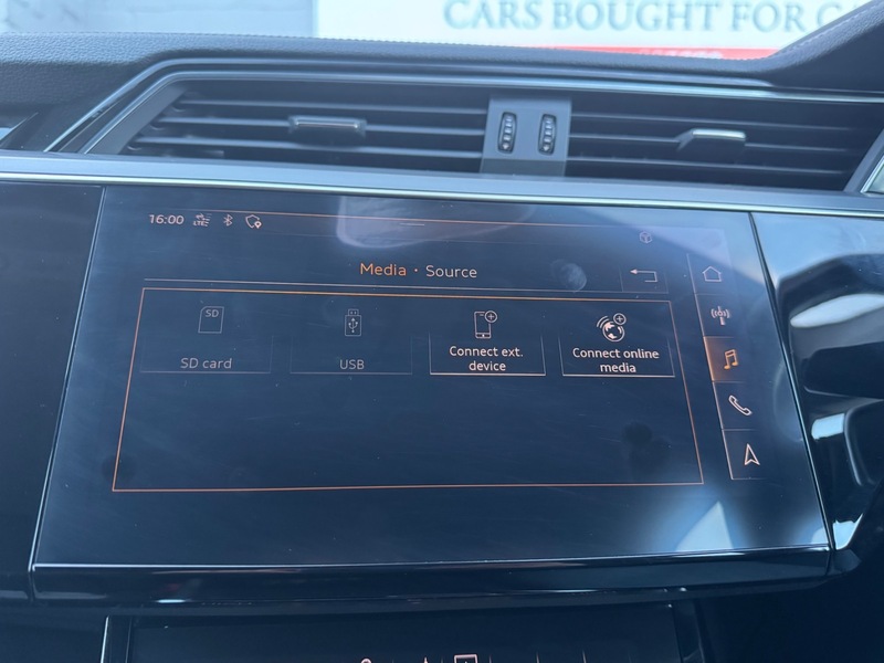 Used Audi e-tron 2020 for sale - 77328849: Photo 37