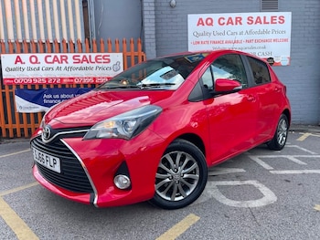 Used Toyota Yaris 2016 for sale - 75427505: Photo