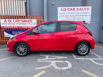 Used Toyota Yaris 2016 for sale - 75427505: Photo