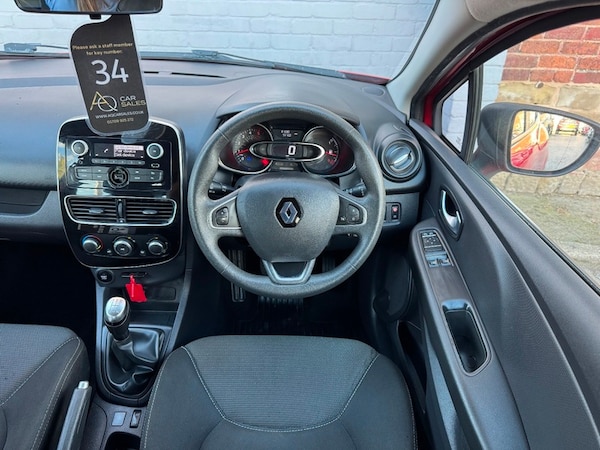 Used Renault Clio 2017 for sale - 76119411: Photo 15