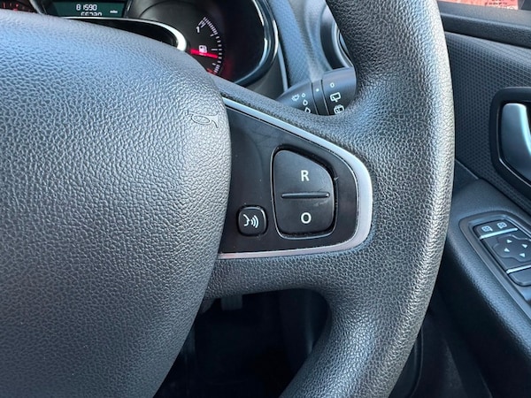 Used Renault Clio 2017 for sale - 76119411: Photo 30
