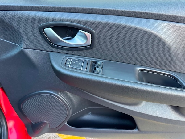 Used Renault Clio 2017 for sale - 76119411: Photo 34