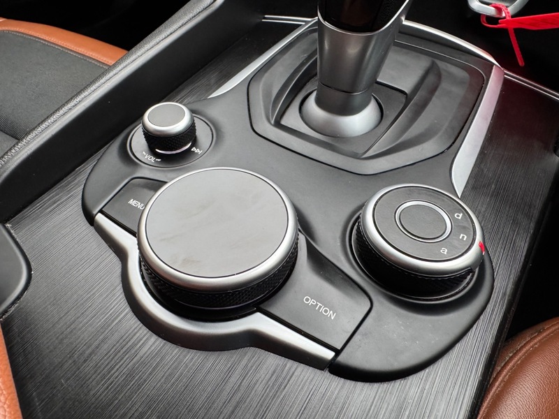 Used Alfa Romeo Giulia 2017 for sale - 77423130: Photo 30