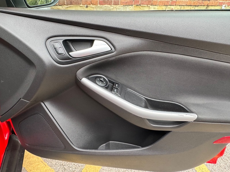 Used Ford Focus 2015 for sale - 76396659: Photo 34