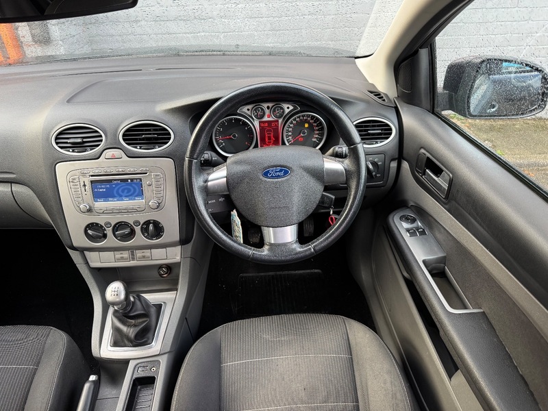 Used Ford Focus 2011 for sale - 76334126: Photo 10