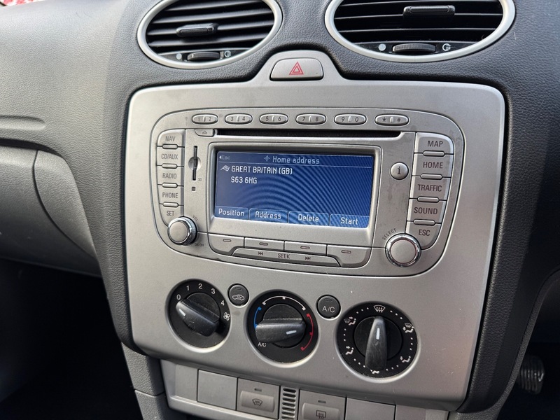 Used Ford Focus 2011 for sale - 76334126: Photo 19
