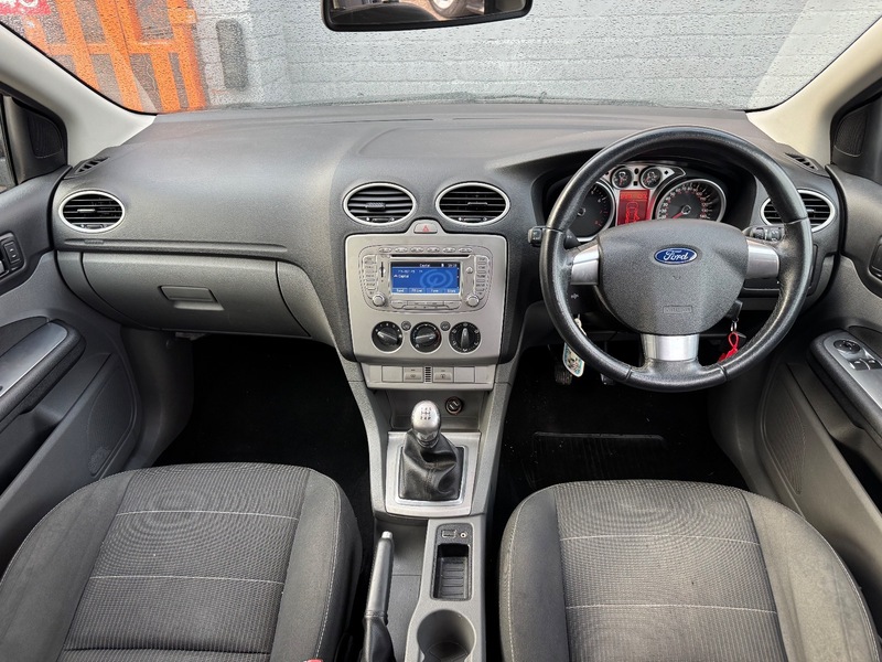 Used Ford Focus 2011 for sale - 76334126: Photo 9