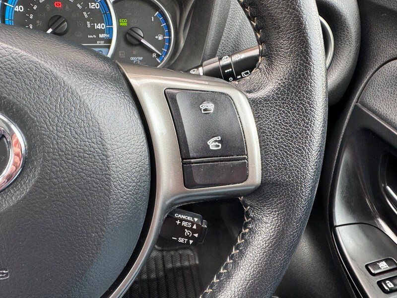 Used Toyota Yaris 2014 for sale - 76119428: Photo 37