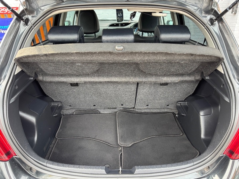 Used Toyota Yaris 2014 for sale - 76119428: Photo 42