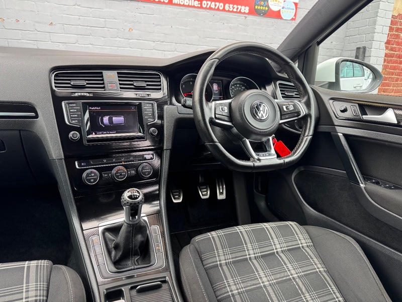 Used Volkswagen Golf 2014 for sale - 76470738: Photo 11