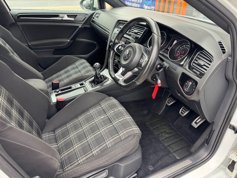 Used Volkswagen Golf 2014 for sale - 76470738: Photo 12