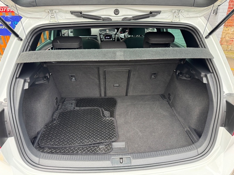 Used Volkswagen Golf 2014 for sale - 76470738: Photo 14