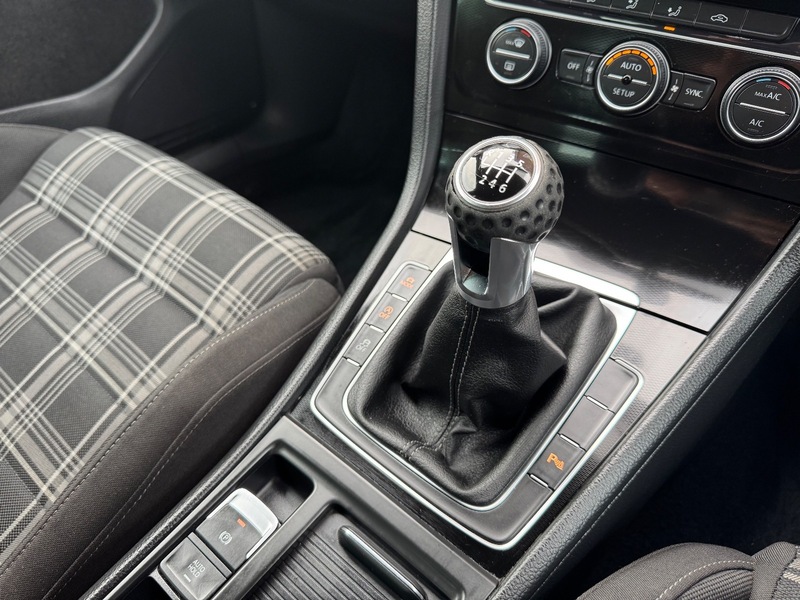 Used Volkswagen Golf 2014 for sale - 76470738: Photo 18