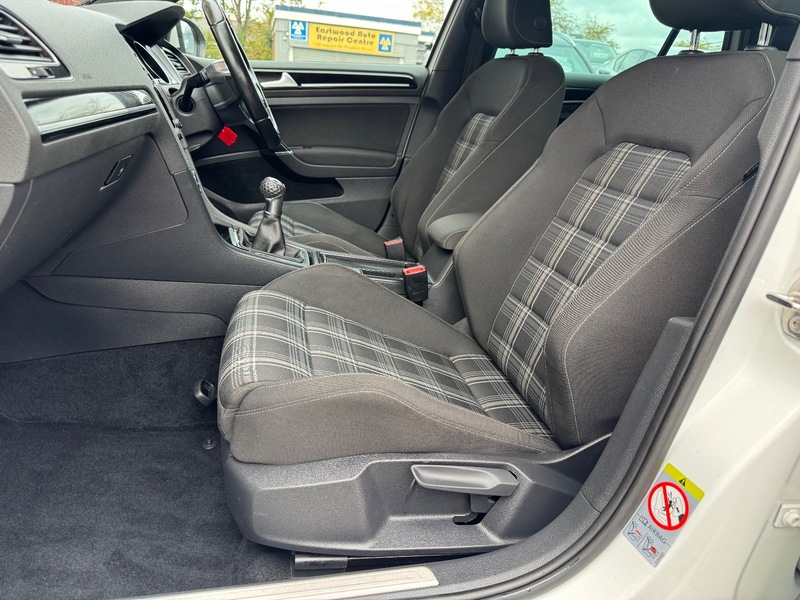 Used Volkswagen Golf 2014 for sale - 76470738: Photo 30