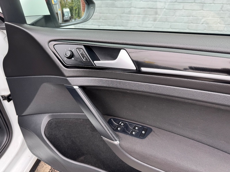 Used Volkswagen Golf 2014 for sale - 76470738: Photo 36