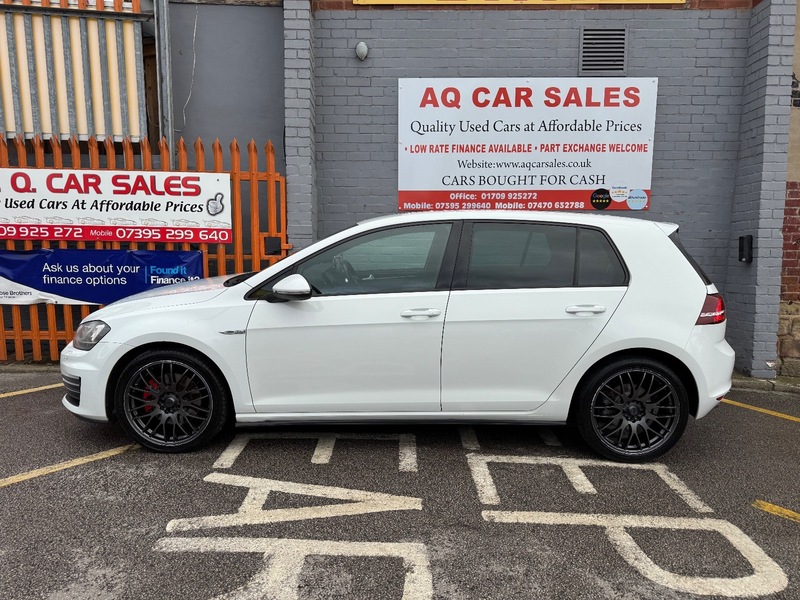 Used Volkswagen Golf 2014 for sale - 76470738: Photo 4