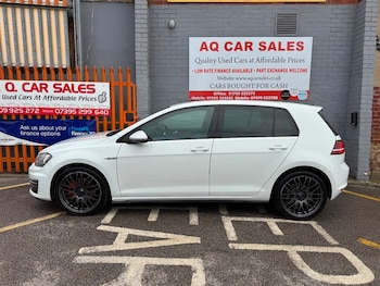 Used Volkswagen Golf 2014 for sale - 76470738: Photo