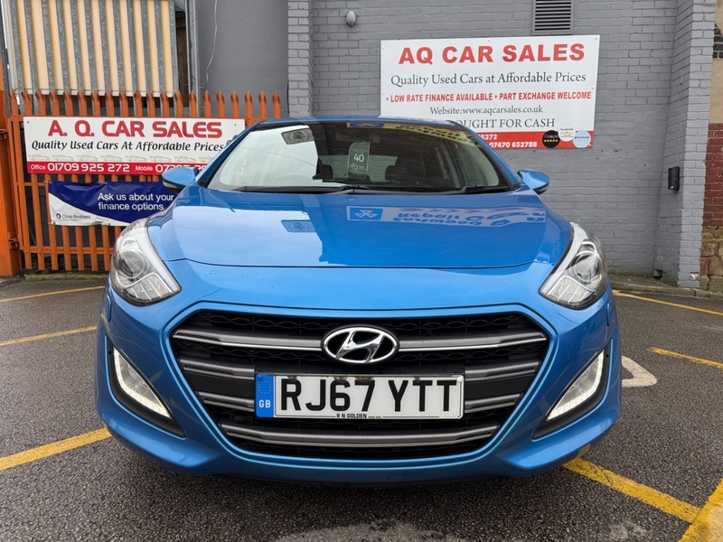 Used Hyundai i30 2017 for sale - 77781179: Photo 2