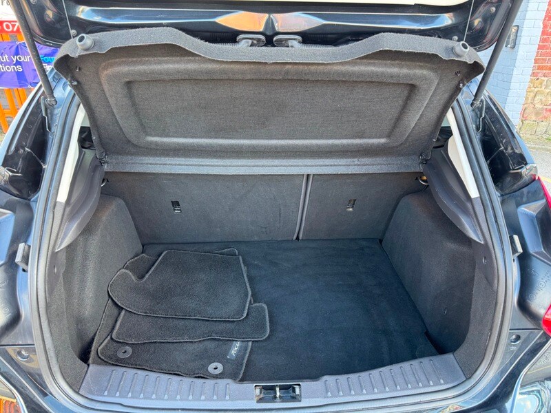 Used Ford Focus 2012 for sale - 77891455: Photo 14