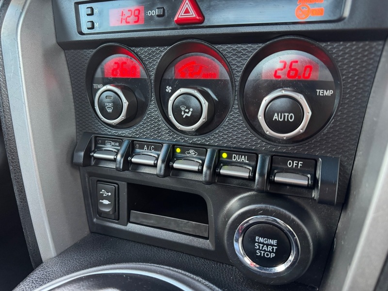 Used Toyota GT86 2014 for sale - 76798911: Photo 27