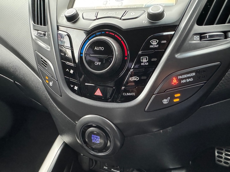 Used Hyundai Veloster 2012 for sale - 76334181: Photo 27