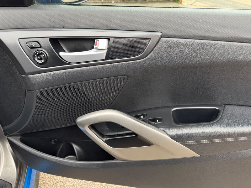 Used Hyundai Veloster 2012 for sale - 76334181: Photo 38