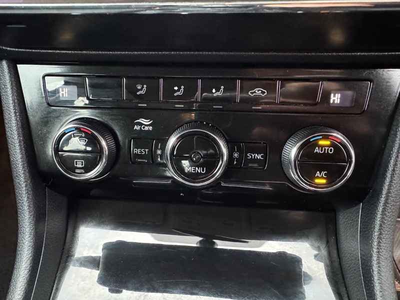 Used Skoda Superb 2019 for sale - 77328856: Photo 31