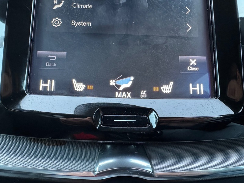 Used Volvo XC60 2018 for sale - 77118297: Photo 28