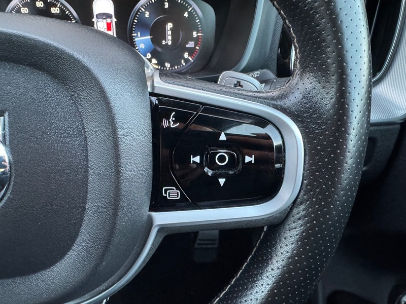 Used Volvo XC60 2018 for sale - 77118297: Photo 40