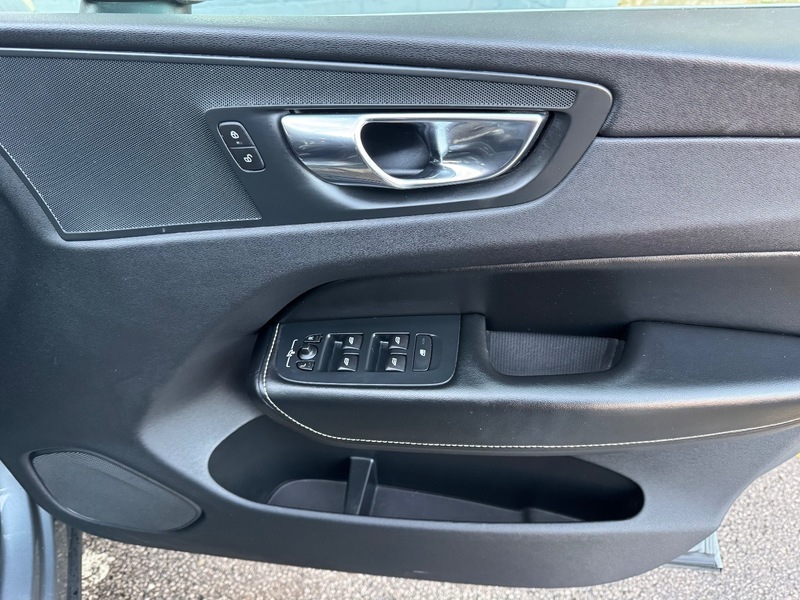 Used Volvo XC60 2018 for sale - 77118297: Photo 47