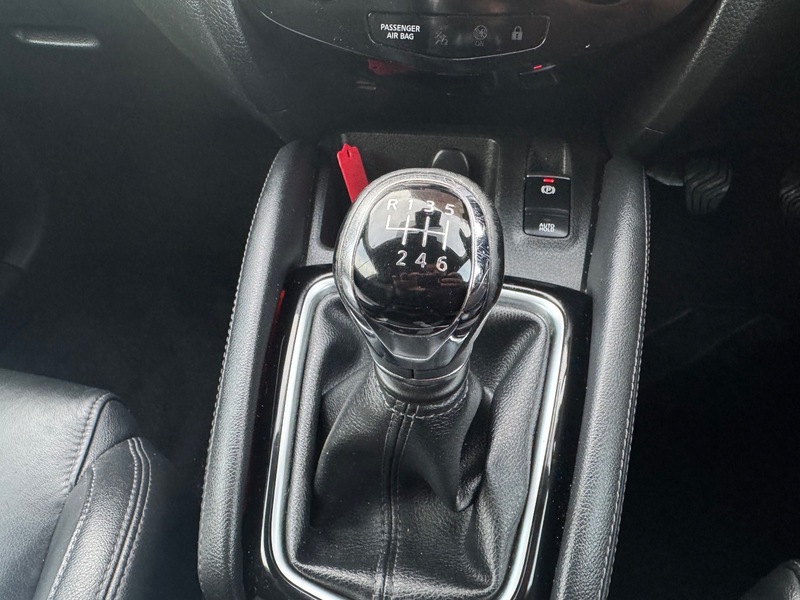 Used Nissan Qashqai 2017 for sale - 76884599: Photo 30