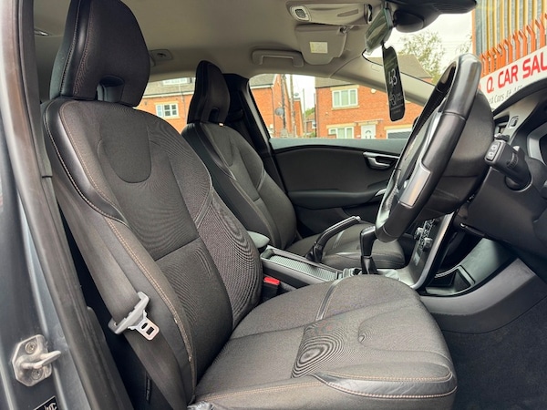 Used Volvo V40 2015 for sale - 76163727: Photo 15