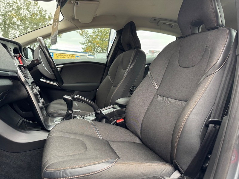 Used Volvo V40 2015 for sale - 76163727: Photo 17