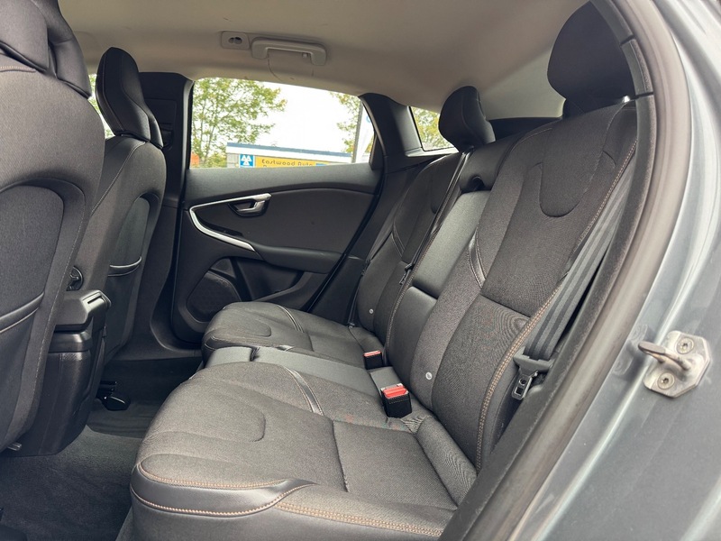 Used Volvo V40 2015 for sale - 76163727: Photo 18