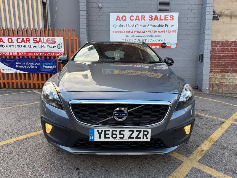 Used Volvo V40 2015 for sale - 76163727: Photo 2