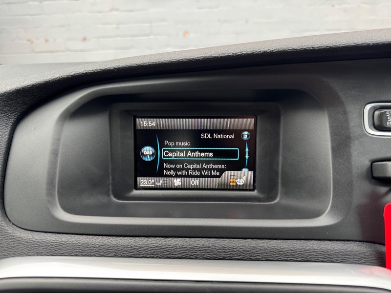 Used Volvo V40 2015 for sale - 76163727: Photo 20