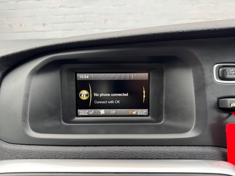 Used Volvo V40 2015 for sale - 76163727: Photo 24