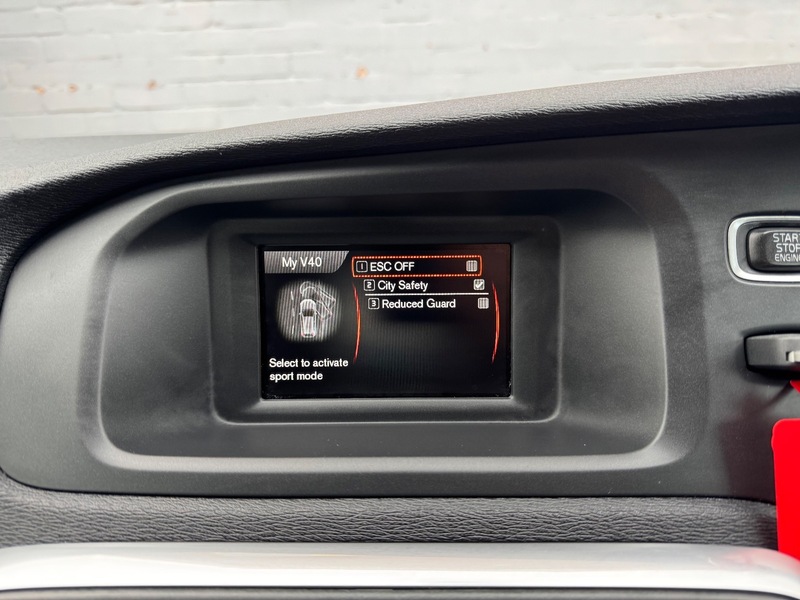 Used Volvo V40 2015 for sale - 76163727: Photo 26