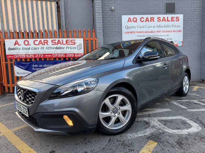 Used Volvo V40 2015 for sale - 76163727: Photo 3