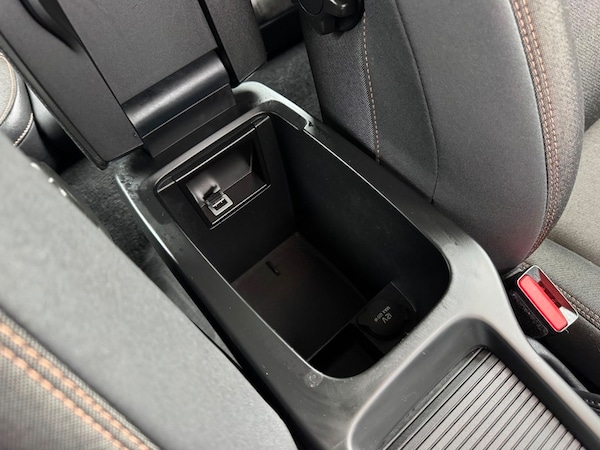 Used Volvo V40 2015 for sale - 76163727: Photo 39