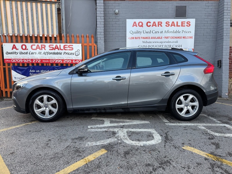 Used Volvo V40 2015 for sale - 76163727: Photo 4